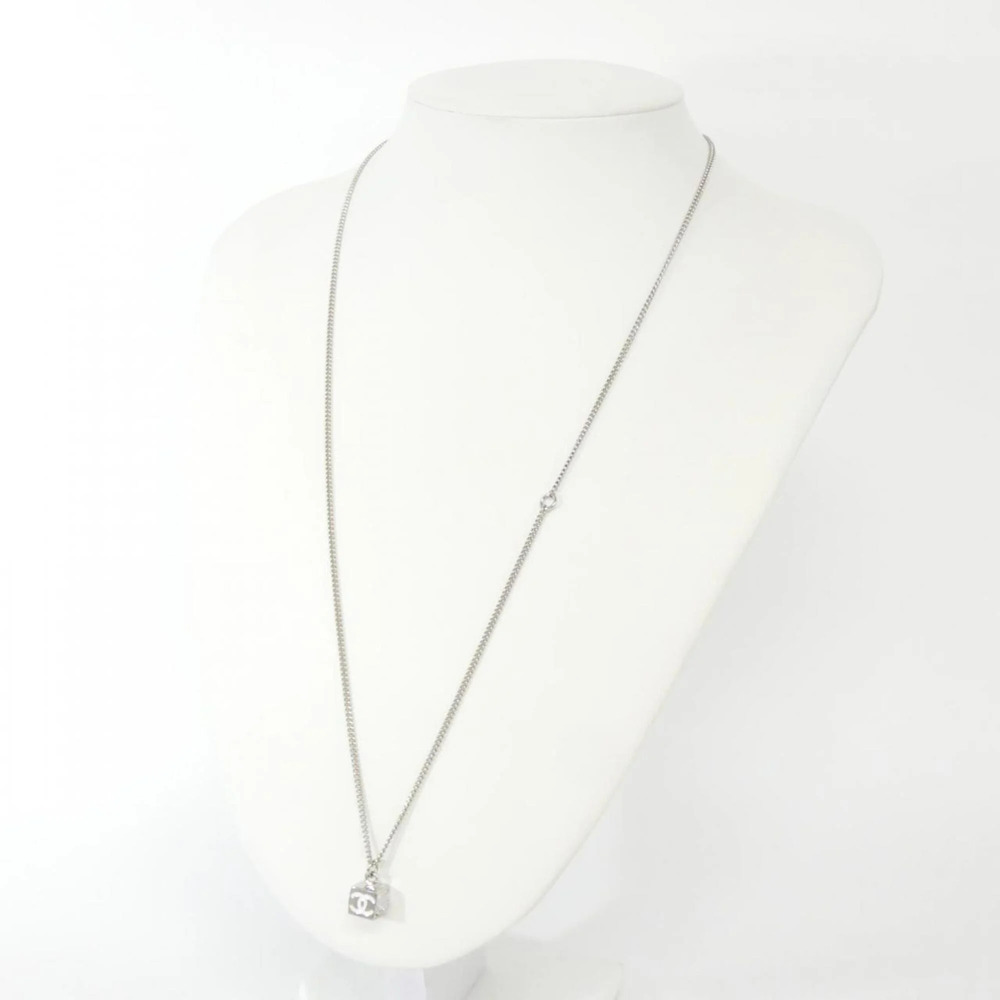 CHANEL Authentic White Necklace - Picture 5 of 5